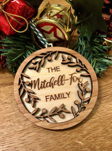Load image into Gallery viewer, Personalised Wooden Family Wreath Christmas Tree Decoration
